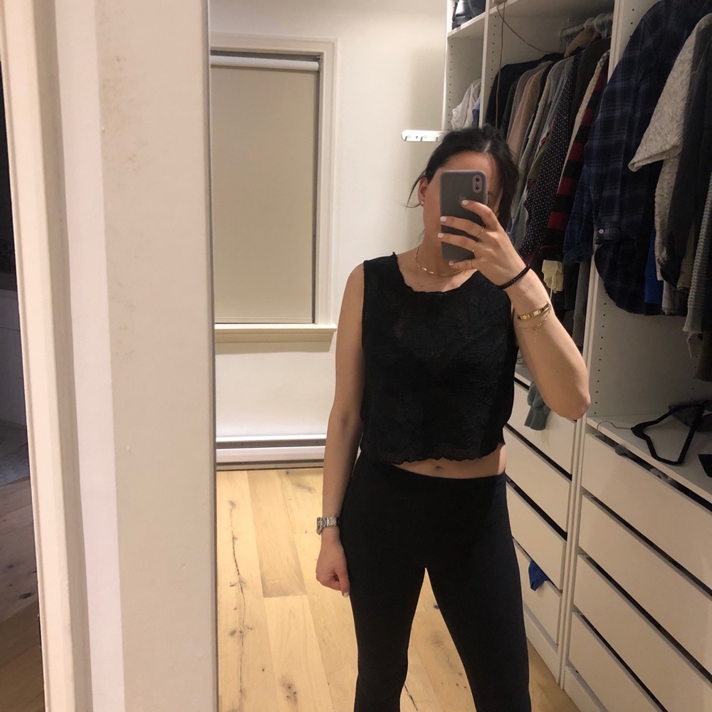 NWT Minkpink flower detail crop tank size s